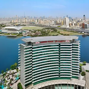 Отель Crowne Plaza Festival *****