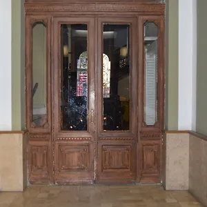 Гостевой дом Synagogue Central ***
